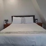 Cosy 2-bed House In Tatil Evi Manchester
