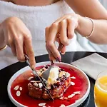 Marriott Victoria & Manchester