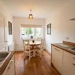 Hébergement de vacances Family-friendly 4-bedroom House In Moston With Parking And Garden Manchester