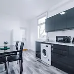 Casa de Férias Fun & Spacious 3bed L Pool Table & Pingpong Table *