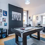Fun & Spacious 3bed L Pool Table & Pingpong Table Prázdninový dům Manchester