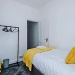 Casa de Férias Fun & Spacious 3bed L Pool Table & Pingpong Table
