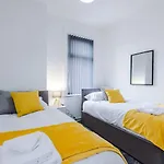 Fun & Spacious 3bed L Pool Table & Pingpong Table Casa de Férias
