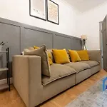 Modern Townhouse-free Parking-game Room-w-ifi Σπίτι διακοπών *