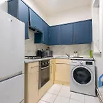 Σπίτι διακοπών Modern Townhouse-free Parking-game Room-w-ifi *