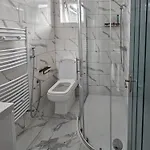 Selvedge Hideout 5Min To City With Street… - 20031 *