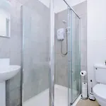 Hébergement de vacances New Large 4 Bedroom House, Sleeps 9, Games Room, Free Parking, Ps4 Manchester