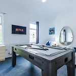 Hébergement de vacances New Large 4 Bedroom House, Sleeps 9, Games Room, Free Parking, Ps4