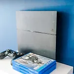 New Large 4 Bedroom House, Sleeps 9, Games Room, Free Parking, Ps4