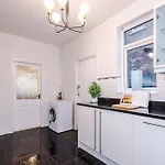 Tatil Evi Oldtrafford - Sleeps 6 - Free Parking - Free Wifi *