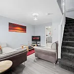 Prázdninový dům 3 Bed Manchester Home Free Parking *