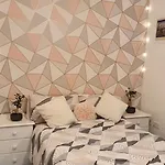 홈스테이 Homely Near Center- Females Preferred