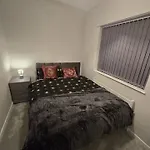 Lovely Large 3 Bedroom House * Manchester