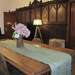 Villa The Church-c Mánchester