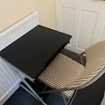 بيت ضيافة Contractors And Tourists Friendly In Salford