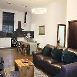 Villa The Church-c Mánchester