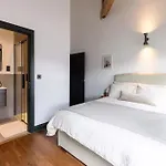 Urban Base Stone's Throw From Attractions Σπίτι διακοπών *