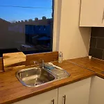 Cozy In Manchester, Free Wifi بيت ضيافة