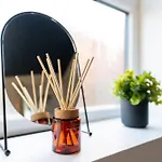 Warden Home-9 Guests-4 Bedrooms-near Etihad Stadium & Co-op Arena-100 - Near Train Station & Bus Station Casa vacanze Manchester