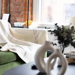 Urban Base Stone's Throw From Attractions Σπίτι διακοπών