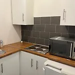 بيت ضيافة Cozy In Manchester, Free Wifi