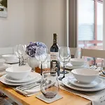 بيت للعطل 3br Near Co-op Live Etihad Long Short Welcome Parking *