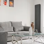 Stylish With Free Parking And Easy Access *