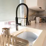 Warden Home-9 Guests-4 Bedrooms-near Etihad Stadium & Co-op Arena-100 - Near Train Station & Bus Station *