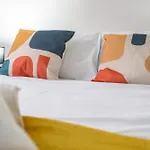 Spacious 4br Near Etihad - Free Parking - 5 Min Train Station Ferienhaus Manchester