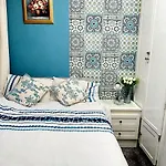 홈스테이 Homely Near Center- Females Preferred 맨체스터