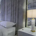 Spacious 2 Bedroom House Sleeps 4 L On-street Parking L The Cosy Corner Nationwide * Manchester