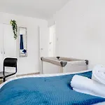 Hébergement de vacances E-oasis- Etihad-coop Live-free Parking-pool Table Manchester