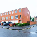 5-bed House M13 Manchester