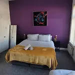 Premium Failsworth - Sleeps Up To 7! בית נופש מנצ'סטר