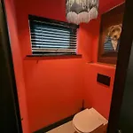 Spacious 2 Bedroom House Sleeps 4 L On-street Parking L The Cosy Corner Nationwide Manchester