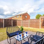Modern 2-bed By 53 Degrees Near Etihad & Centre, With Free Parking! Nyaraló Manchester