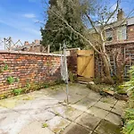 度假居 Home, Sleeps 6, Contractor Friendly, Free Parking