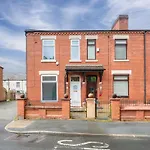 Prázdninový dům Group - Access To Central, Coop, Etihad *