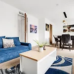 E-oasis- Etihad-coop Live-free Parking-pool Table Hébergement de vacances Manchester