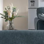 Spacious 4br Near Etihad - Free Parking - 5 Min Train Station *