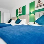Hébergement de vacances E-oasis- Etihad-coop Live-free Parking-pool Table