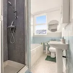 Semesterbostad Luxury 5 Bed 10 Min To Airport Sleeps 14 Manchester