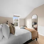 Luxury 5 Bed 10 Min To Airport Sleeps 14 Manchester