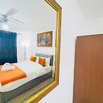 Stylish 4 Bedrome House - Free Parking Manchester