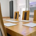 Stylish With Free Parking And Easy Access *