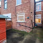 Prázdninový dům Oldtrafford - Sleeps 6 - Free Parking - Free Wifi Manchester