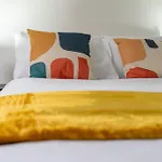 Spacious 4br Near Etihad - Free Parking - 5 Min Train Station Ferienhaus