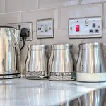 Charming Away From With Free Parking Апартаменты *