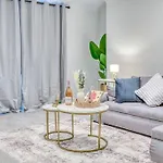 Charming Away From With Free Parking *