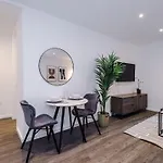 Stylish 1br Near Centre Salford Манчестер
